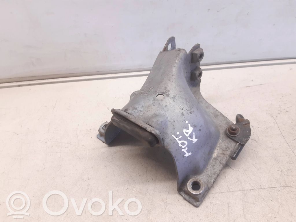 Audi A8 S8 D4 4H Engine mounting bracket 