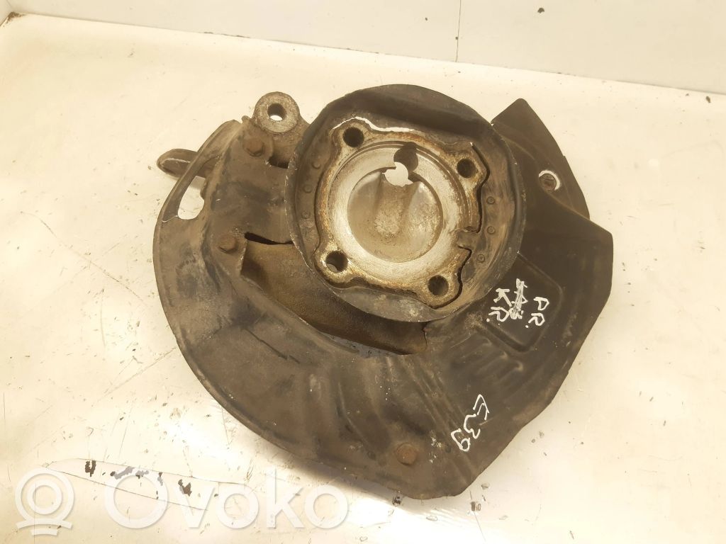 Front wheel hub spindle knuckle