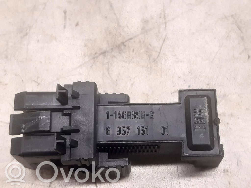 BMW X3 E83 Brake pedal sensor switch 