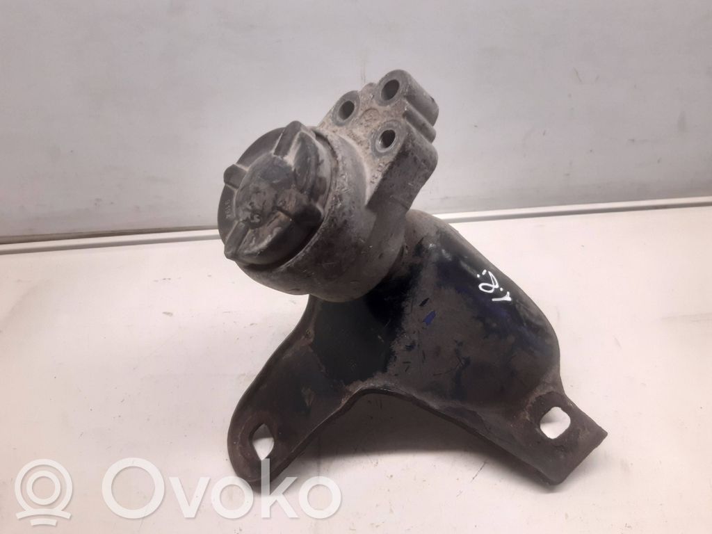 Ford Focus Engine mount bracket 