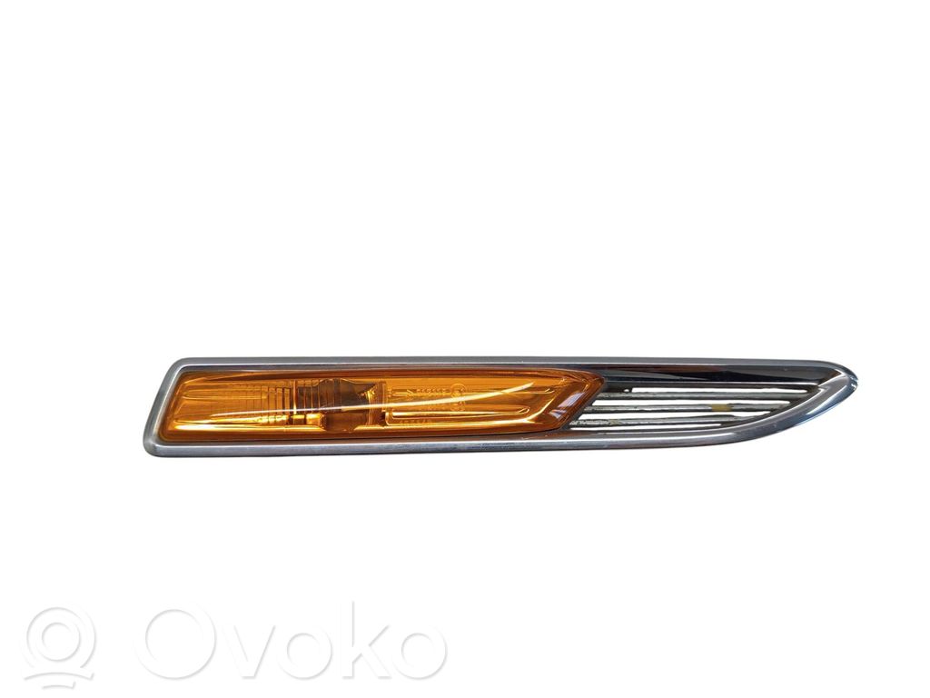 Ford Mondeo MK IV Front fender indicator light 