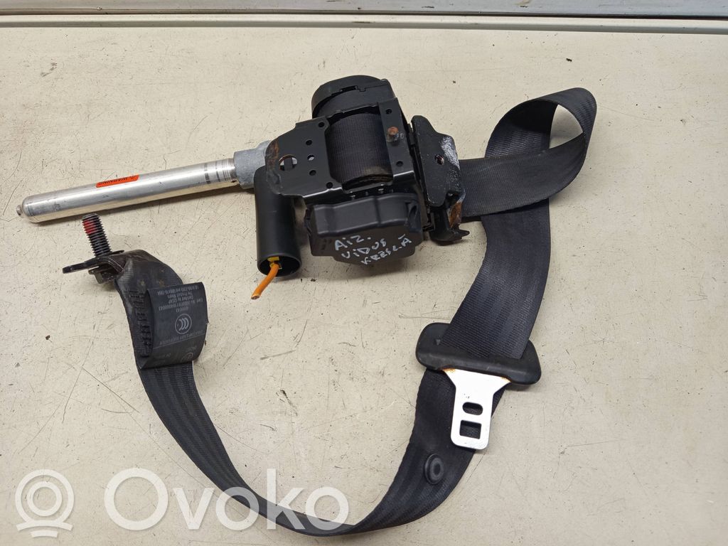 Volvo V70 Cinturón trasero 