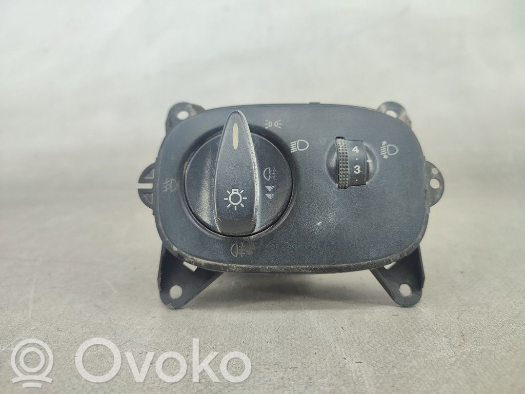 Lukturu slēdzis   YC1T13A024EB