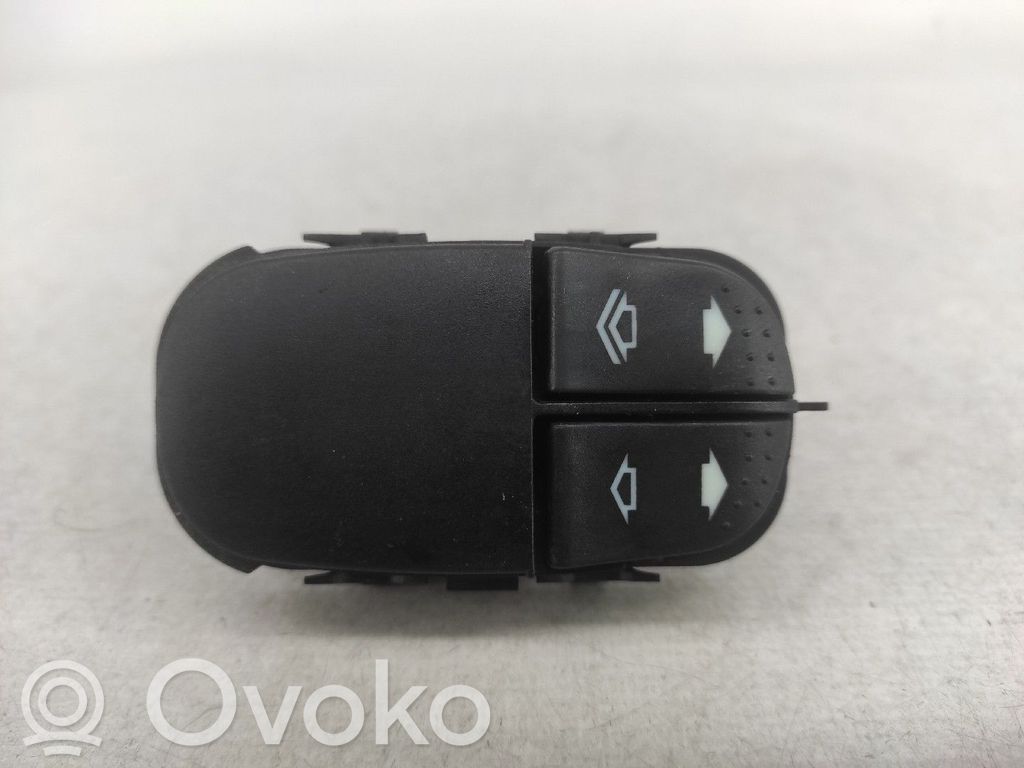 Interruptor del elevalunas eléctrico   YS4T14529AA,03162310