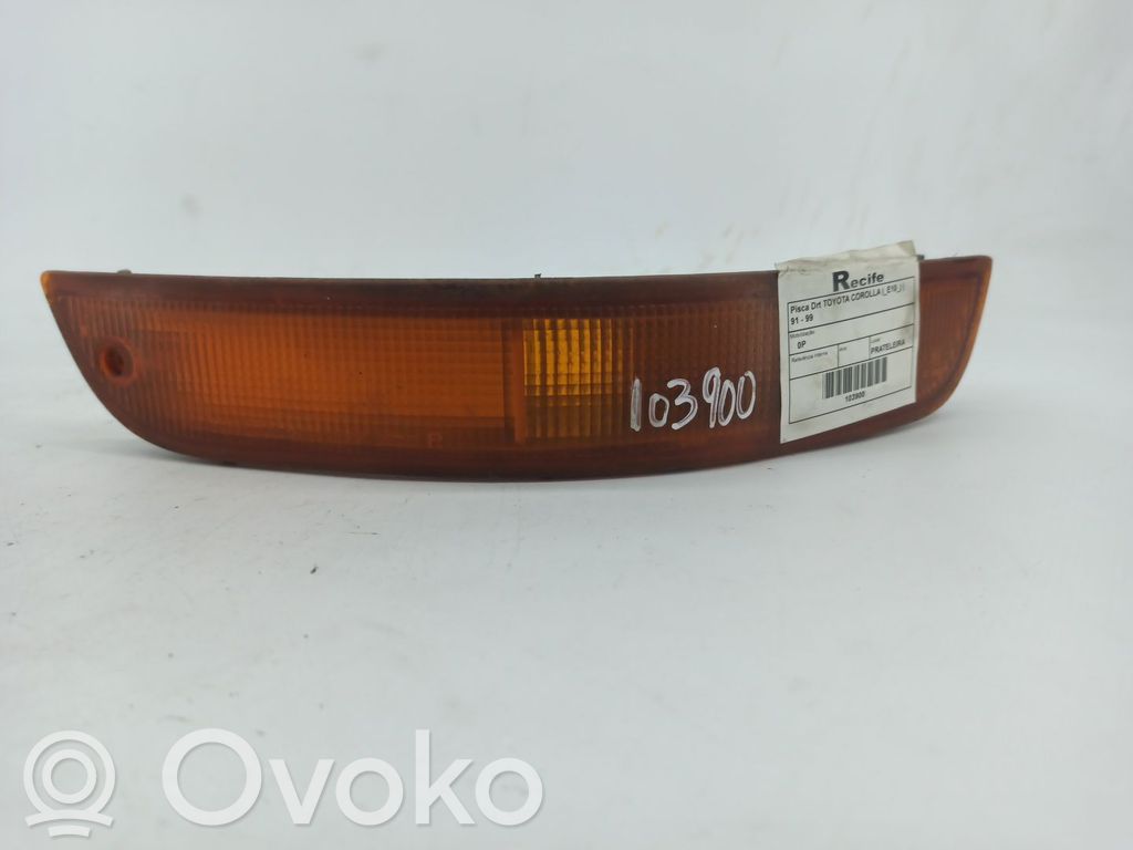 Toyota Corolla E110 Indicatore di direzione paraurti anteriore 