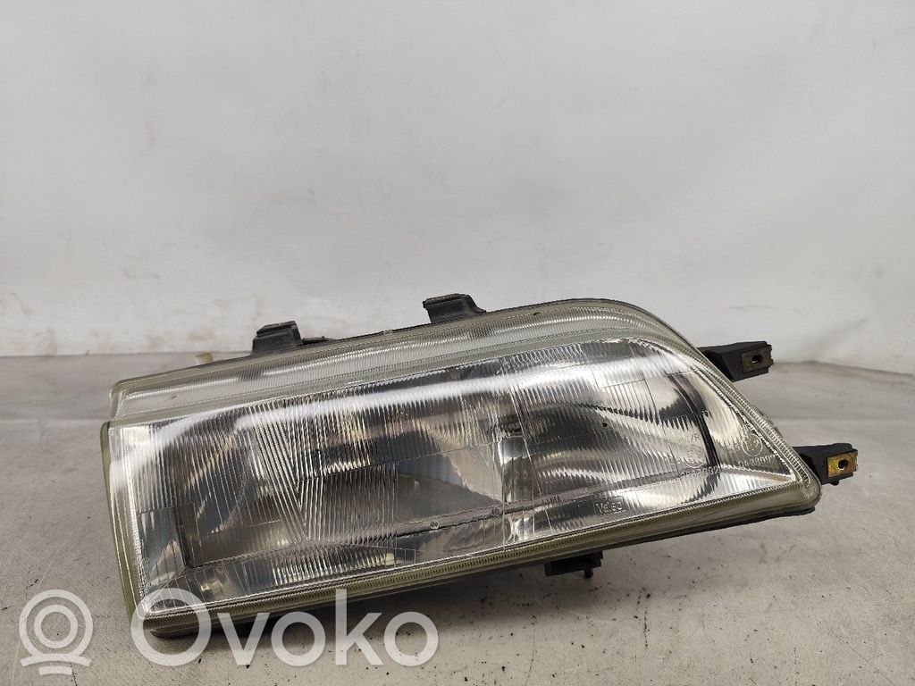 Headlight/headlamp   88200228KF