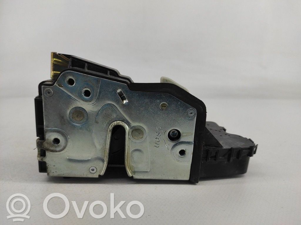 Rear door lock   7PINOS