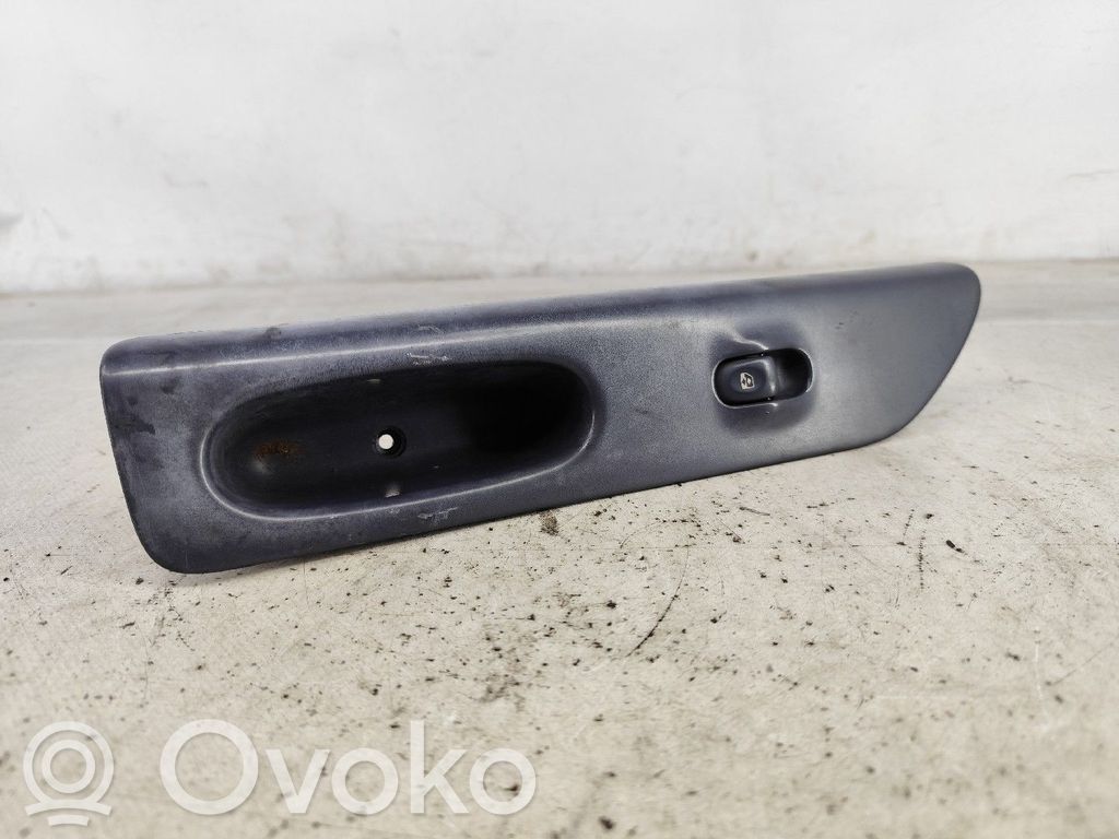 Electric window control switch   7701708153