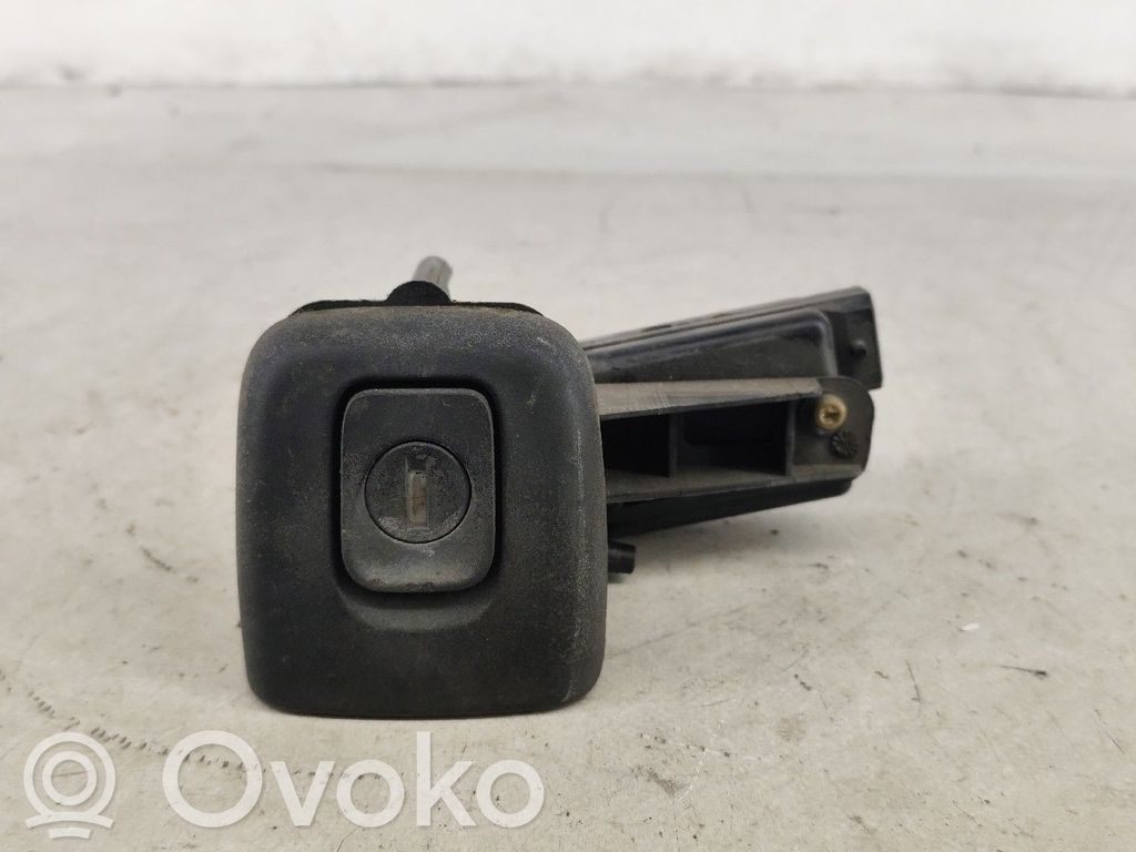 Renault Clio II Tailgate lock latch 