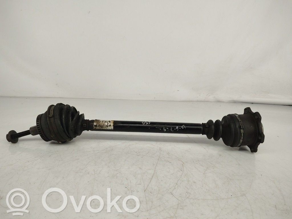 Etuvetoakseli   8D0407272