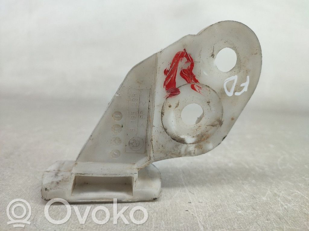 Front bumper mounting bracket   8195296