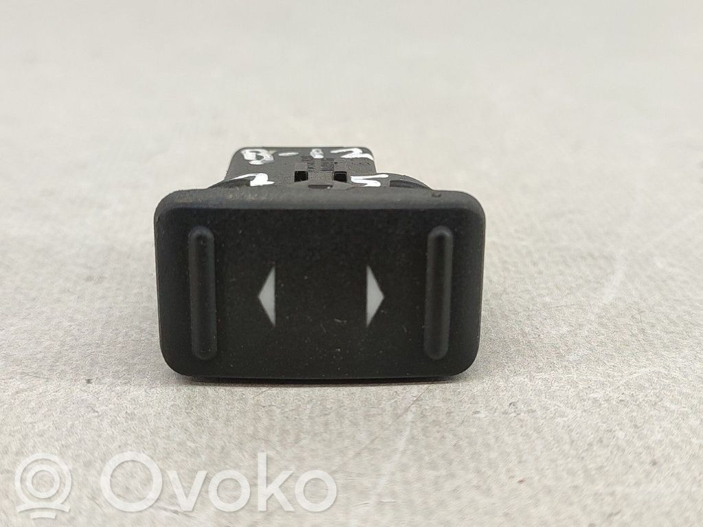 Elektrisko logu slēdzis   3M5T14529AA