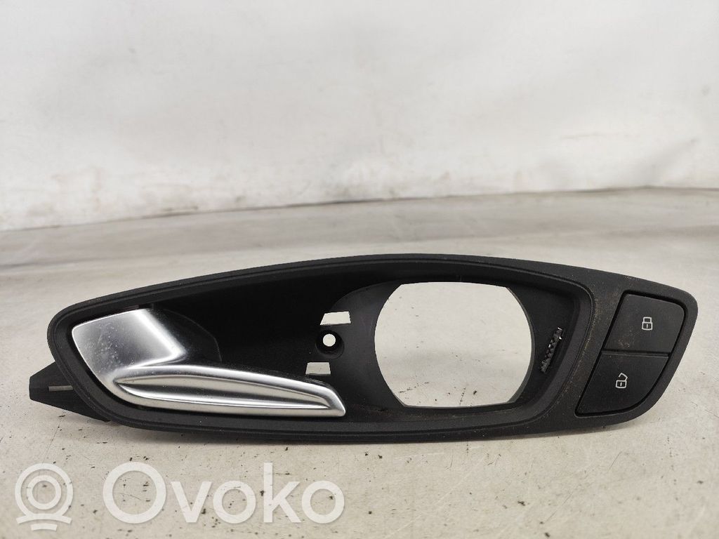 Front door interior handle   8X0837019