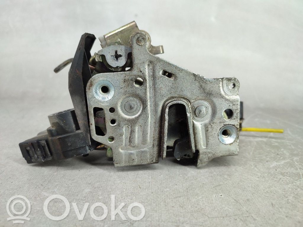 Mercedes-Benz C W202 Etuoven lukko 