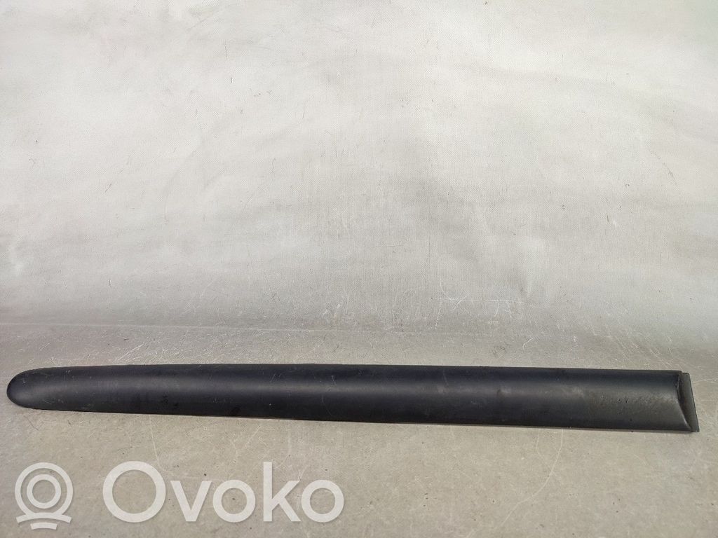 Peugeot 206 Rivestimento della portiera anteriore (modanatura)