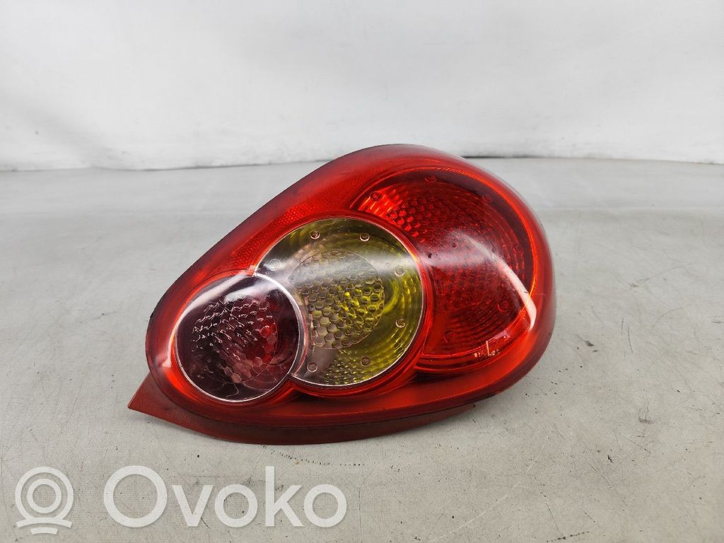 Toyota Aygo AB10 Lampă spate în capacul portbagajului
