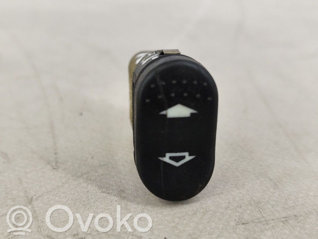 Elektrisko logu slēdzis   98AG14529CB