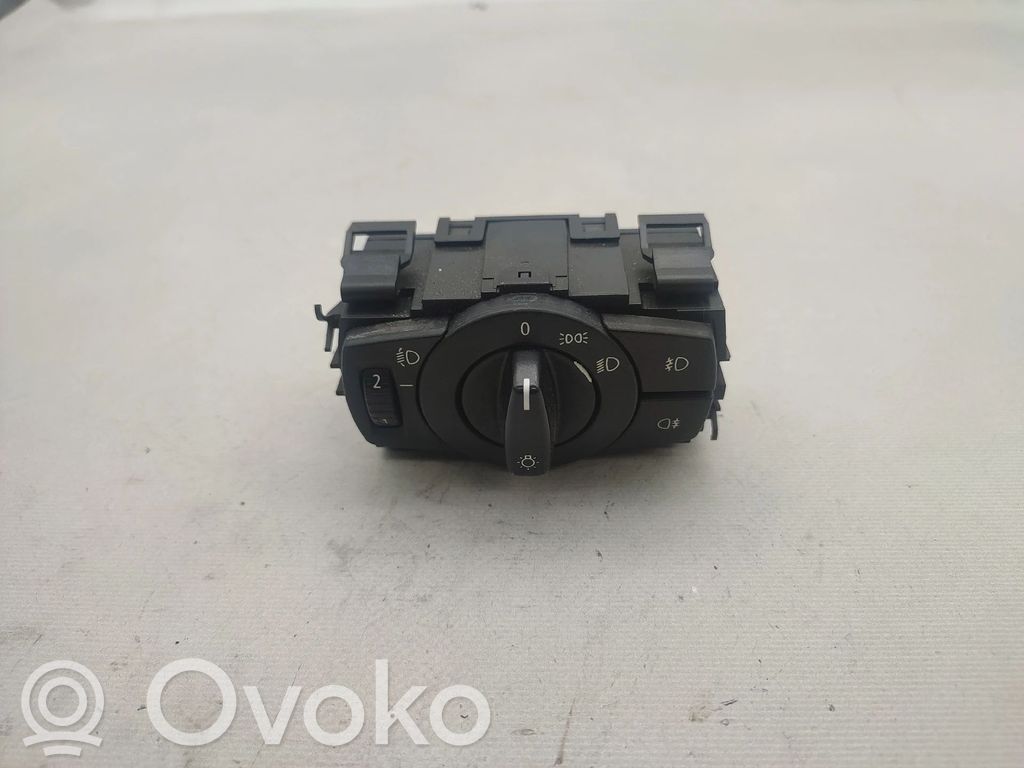 Lichtschalter   6932794,33600102