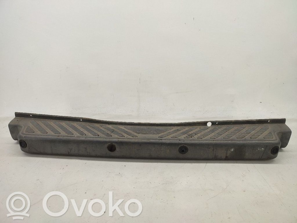 Rear bumper   YC1517E975