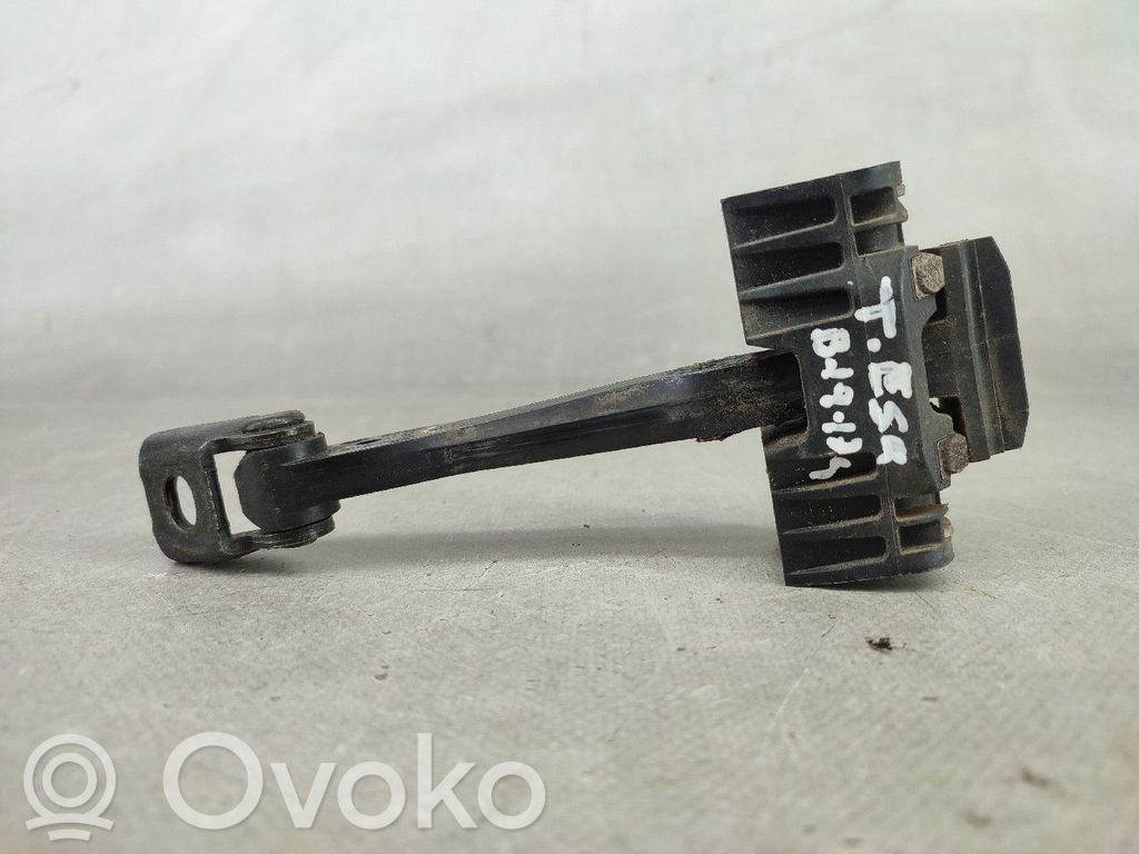 BMW 3 E90 E91 Etuoven pidätin 