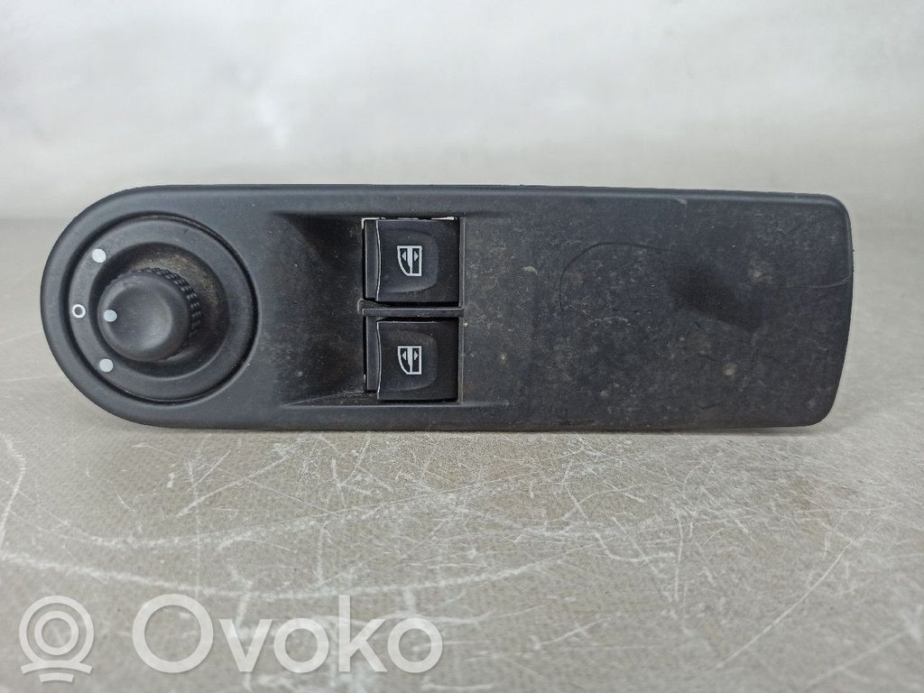 Electric window control switch   809617511R