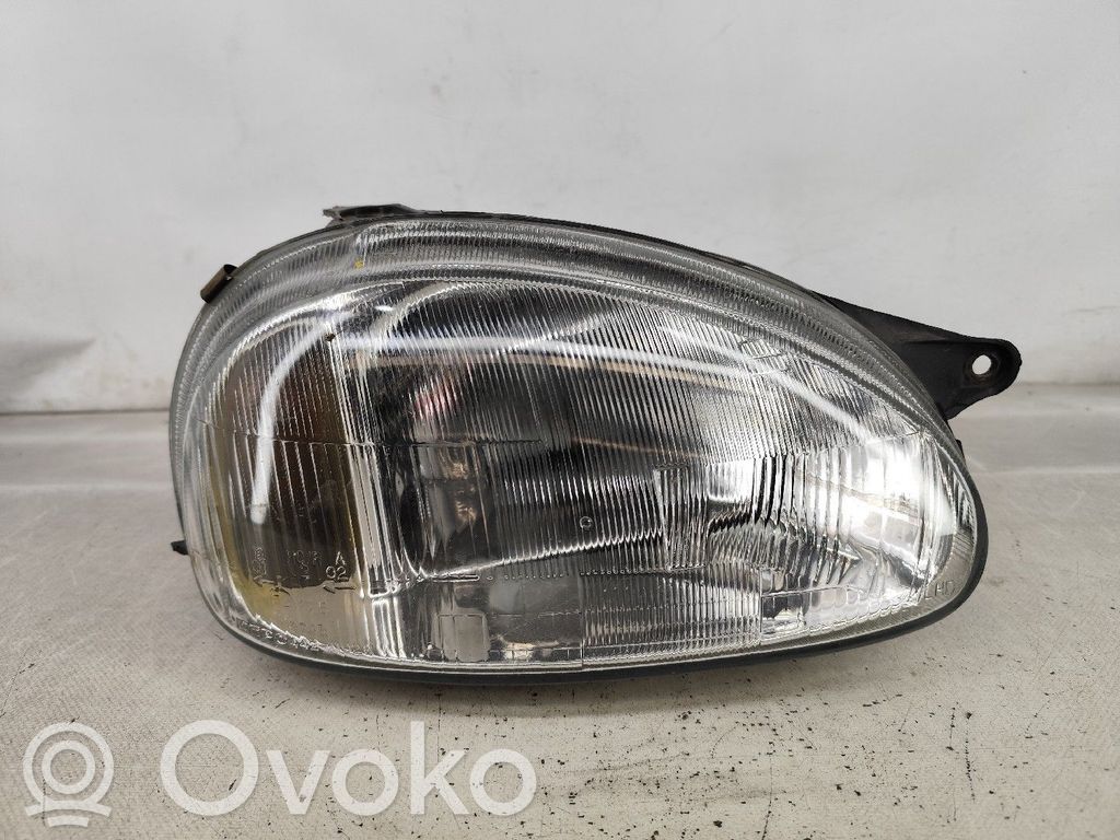 Opel Corsa B Phare frontale 