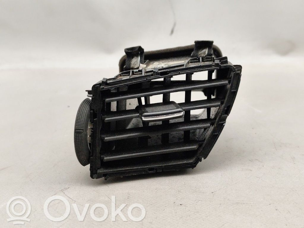 Nissan Qashqai Griglia di ventilazione centrale cruscotto