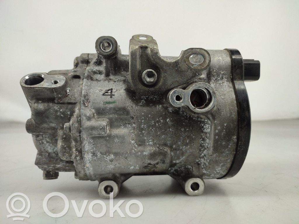 Ilmastointilaitteen kompressorin pumppu (A/C)   0424001202,08E04749