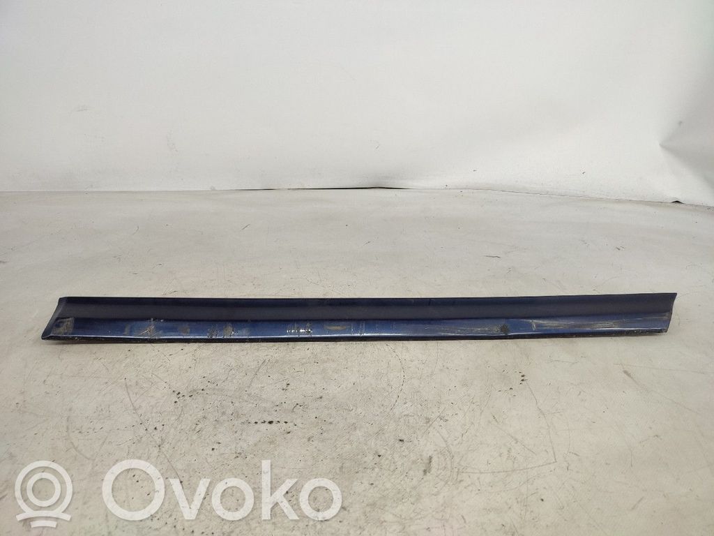 Volkswagen PASSAT B4 Rivestimento della portiera anteriore (modanatura)