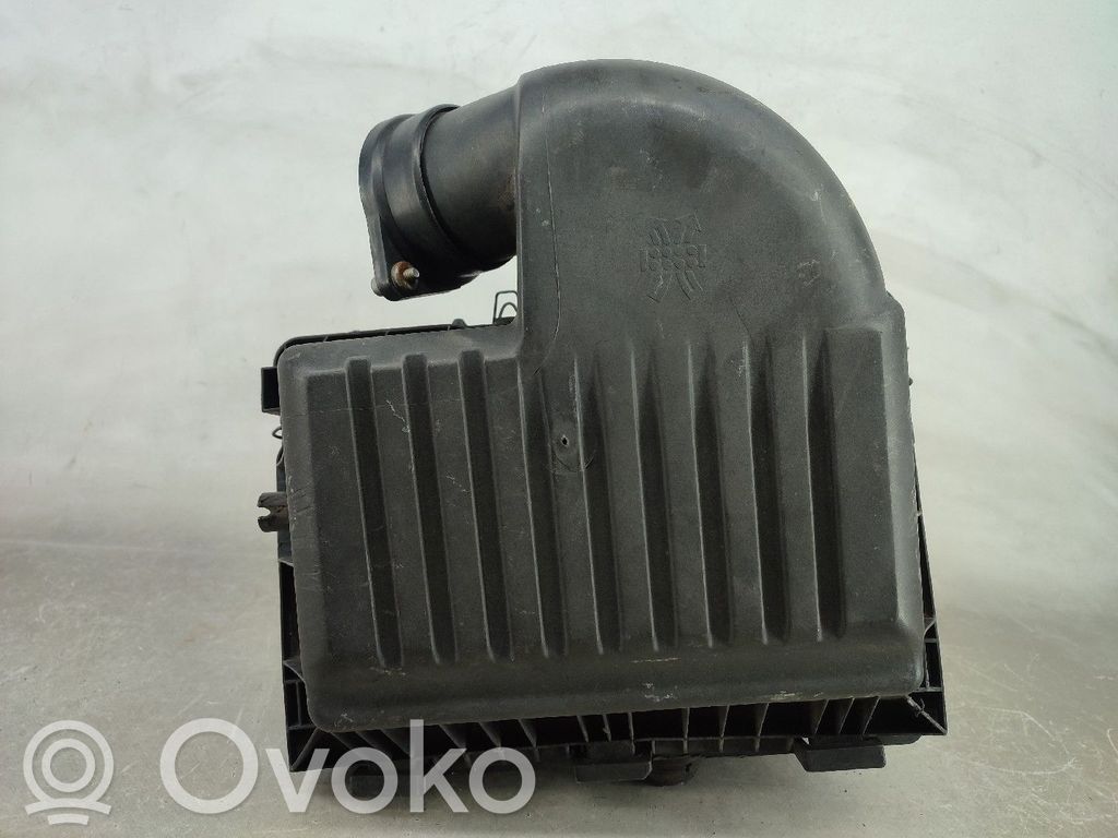 Air filter box   7M0129607