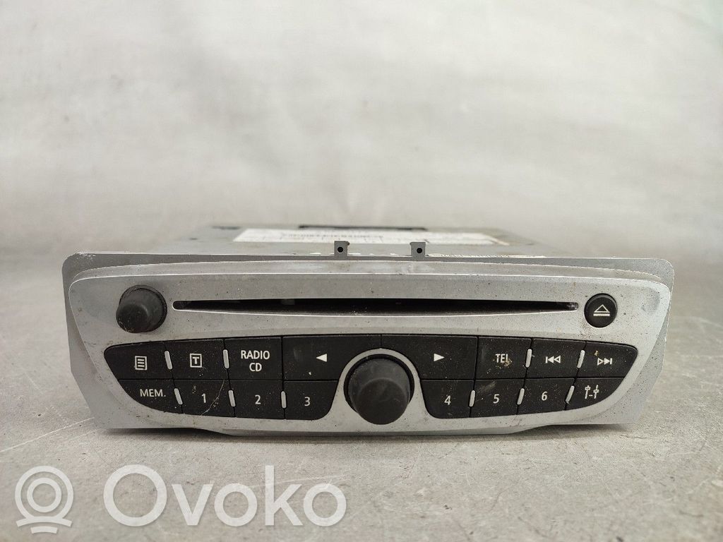 Panel / Radioodtwarzacz CD/DVD/GPS   281155040R