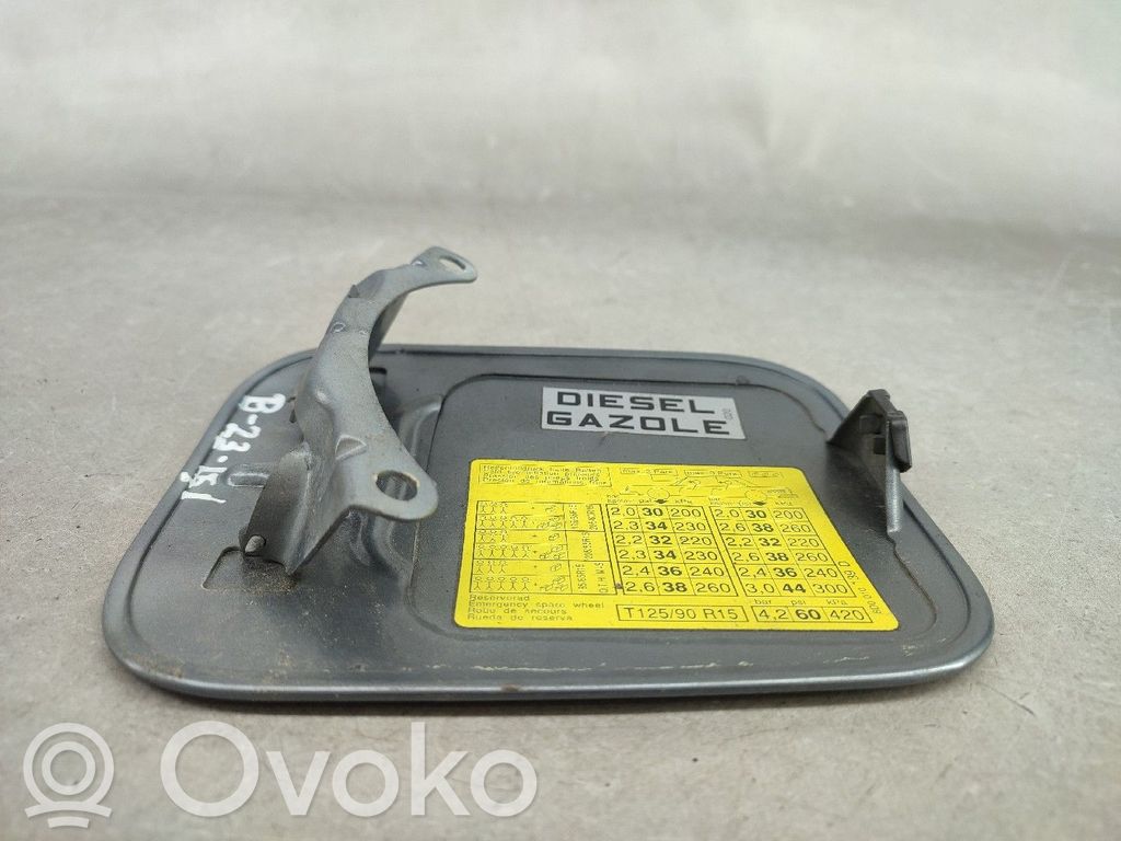 Audi A4 S4 B5 8D Bouchon, volet de trappe de réservoir à carburant