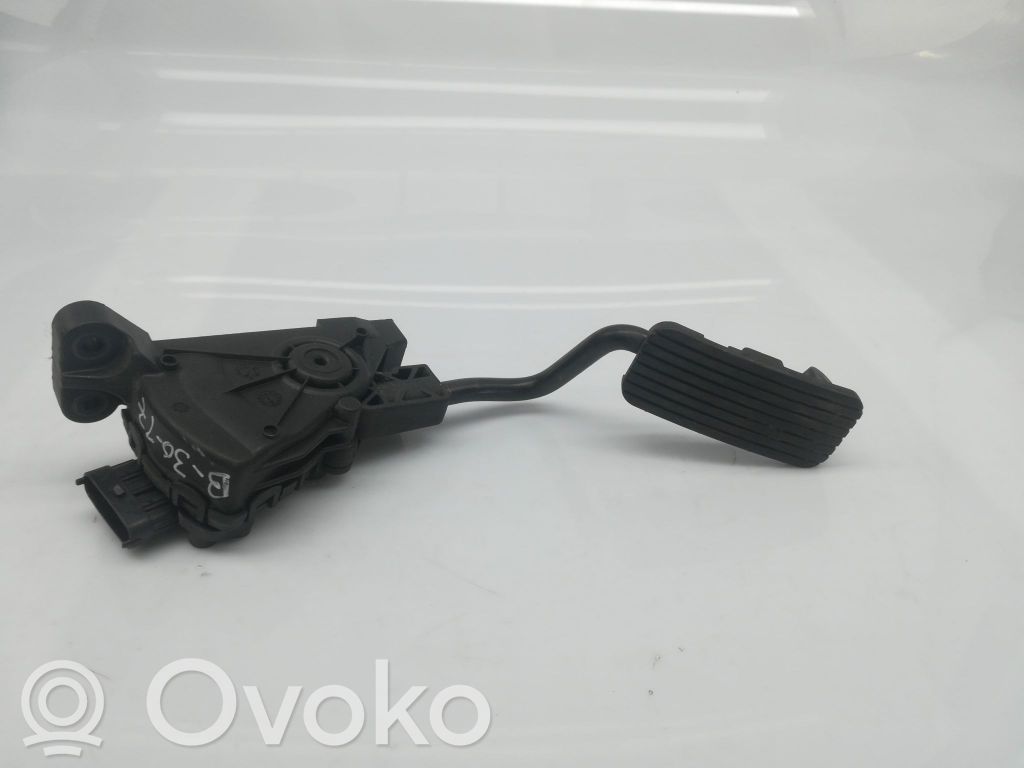 Akceleratoriaus pedalas   081029K0529