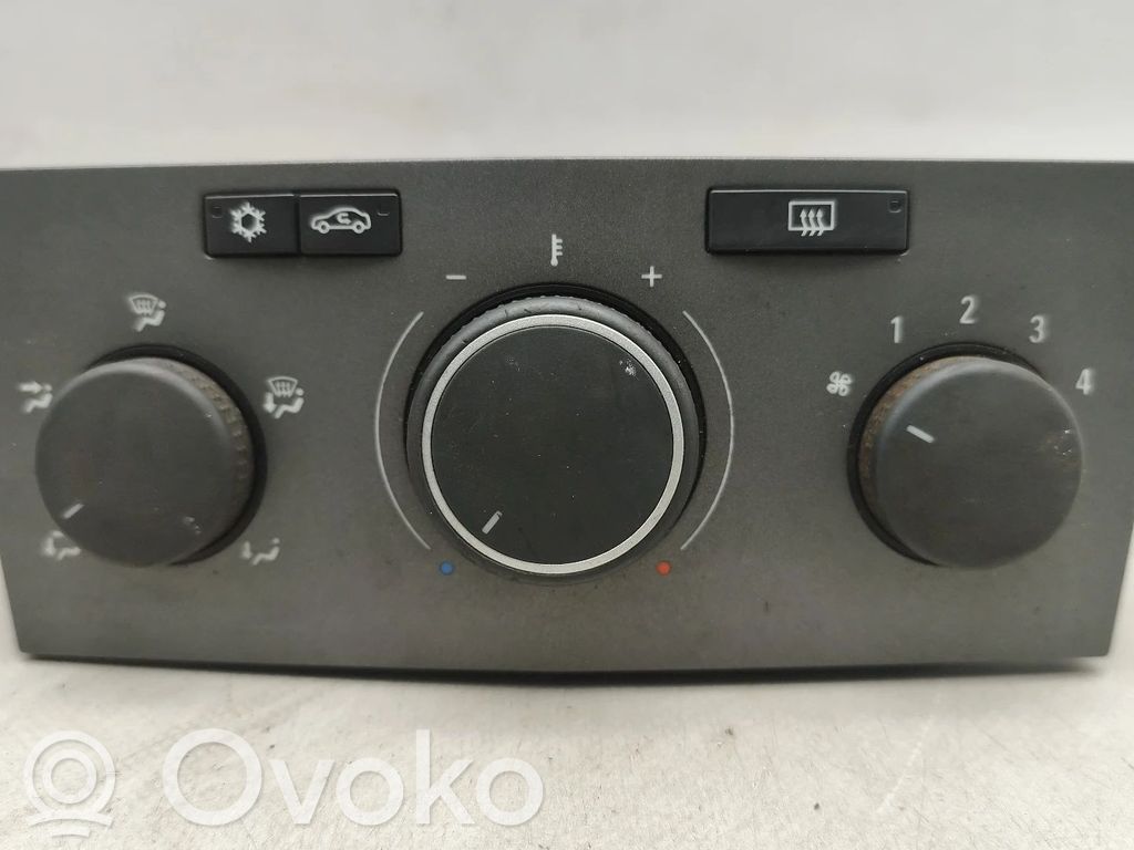 Panel klimatyzacji   13201300