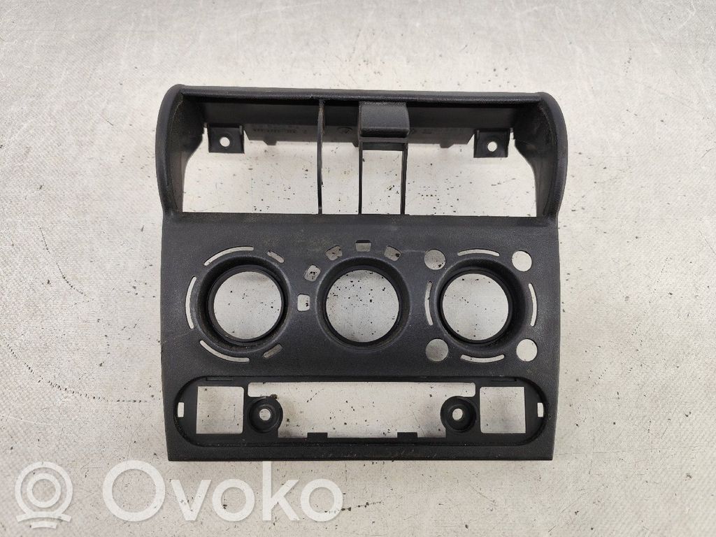 Opel Corsa B Radijos/ navigacijos apdaila 