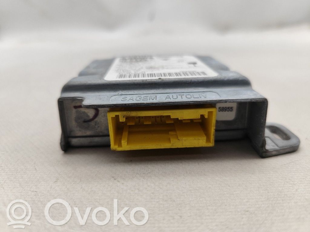 Renault Master II Airbag control unit/module 