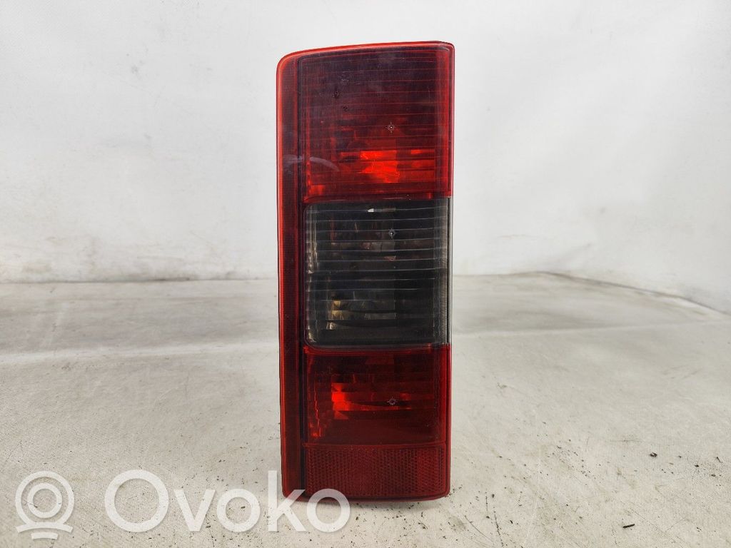 Lampă spate în capacul portbagajului   5302