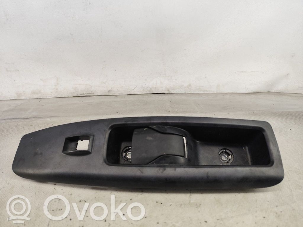 Opel Combo D Manecilla/asa externa de la puerta delantera 