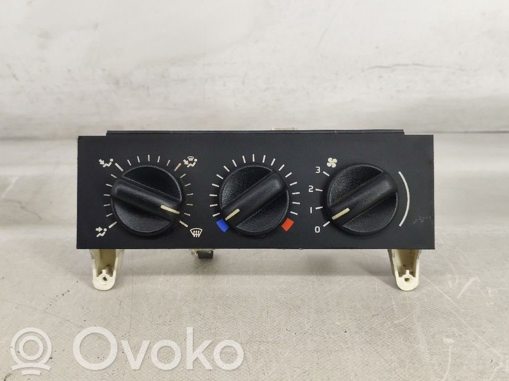 Unidad de control climatización   133761F