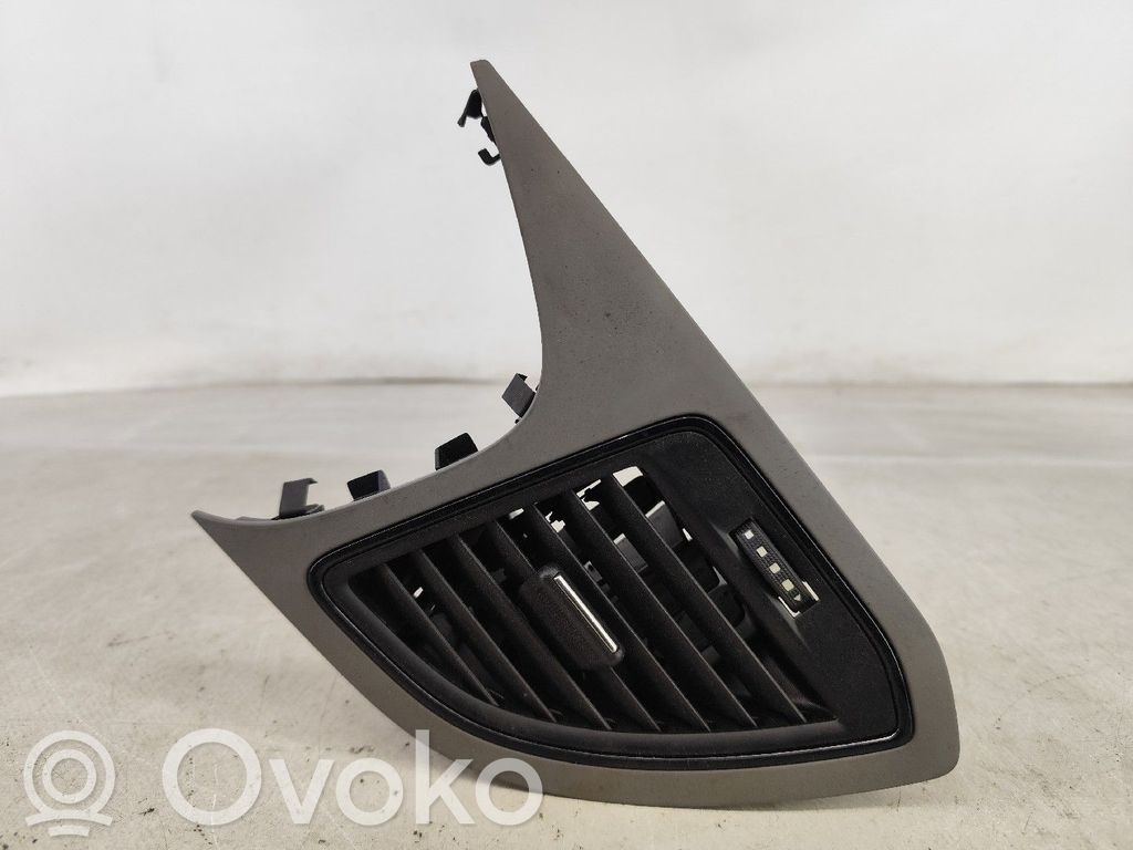 Rejilla de ventilación central del panel   ESQUERDO,5F1820901