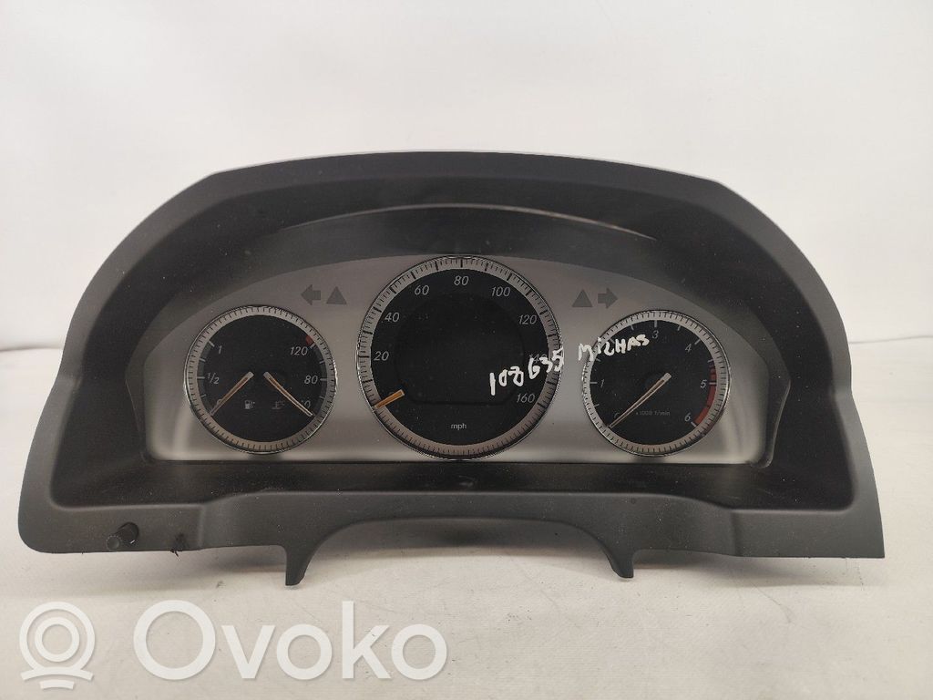 Mercedes-Benz C W204 Tachimetro (quadro strumenti) 