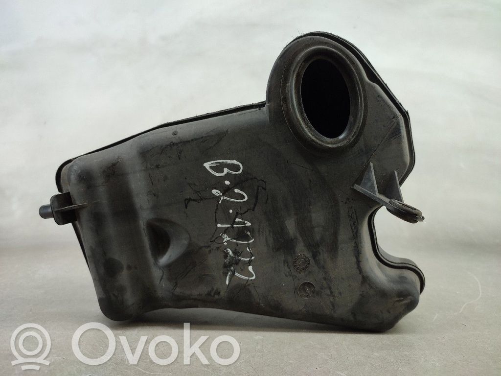 Opel Vectra B Air filter box 