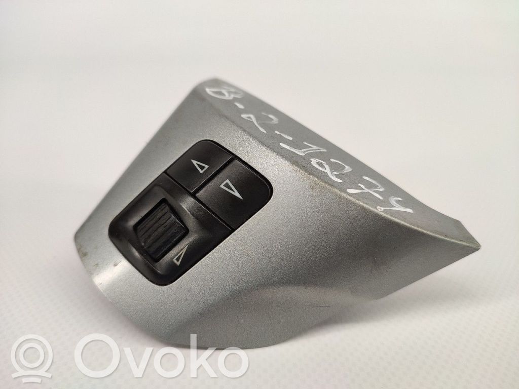 Opel Corsa D Mando de control del sonido 