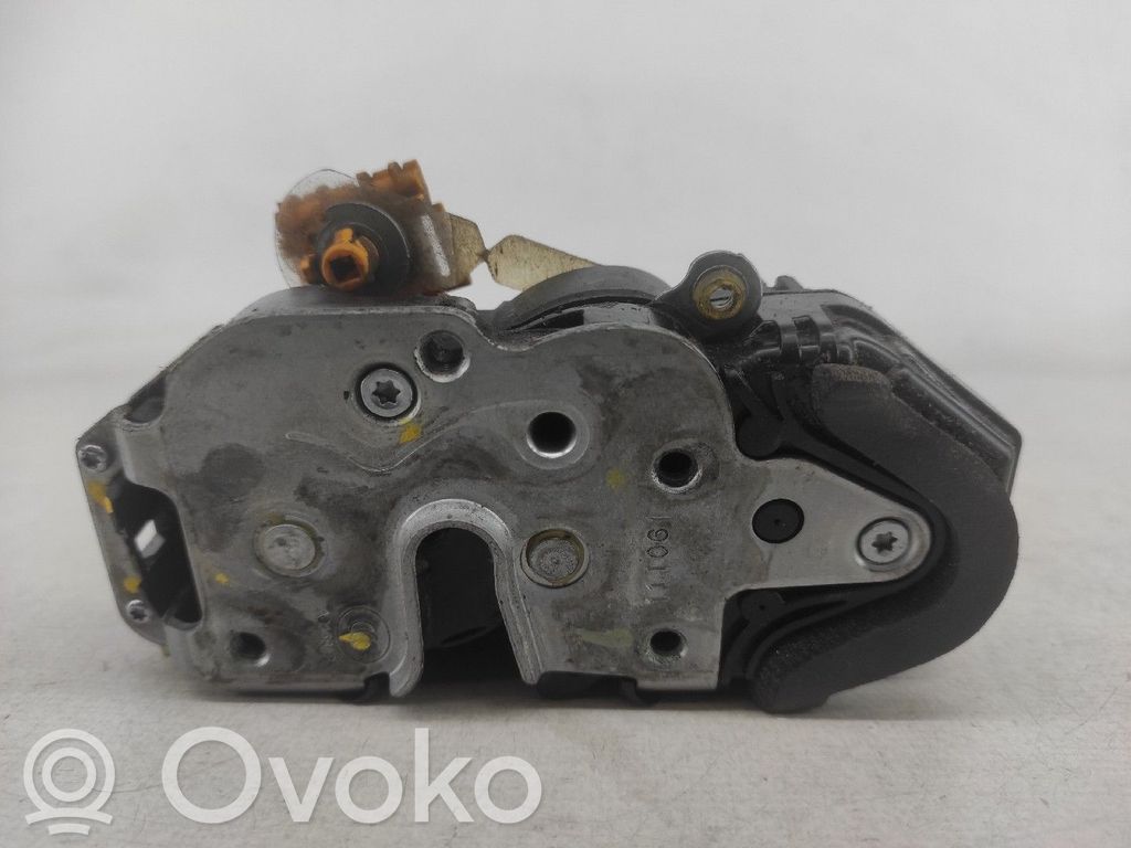 Opel Astra J Serratura portiera anteriore