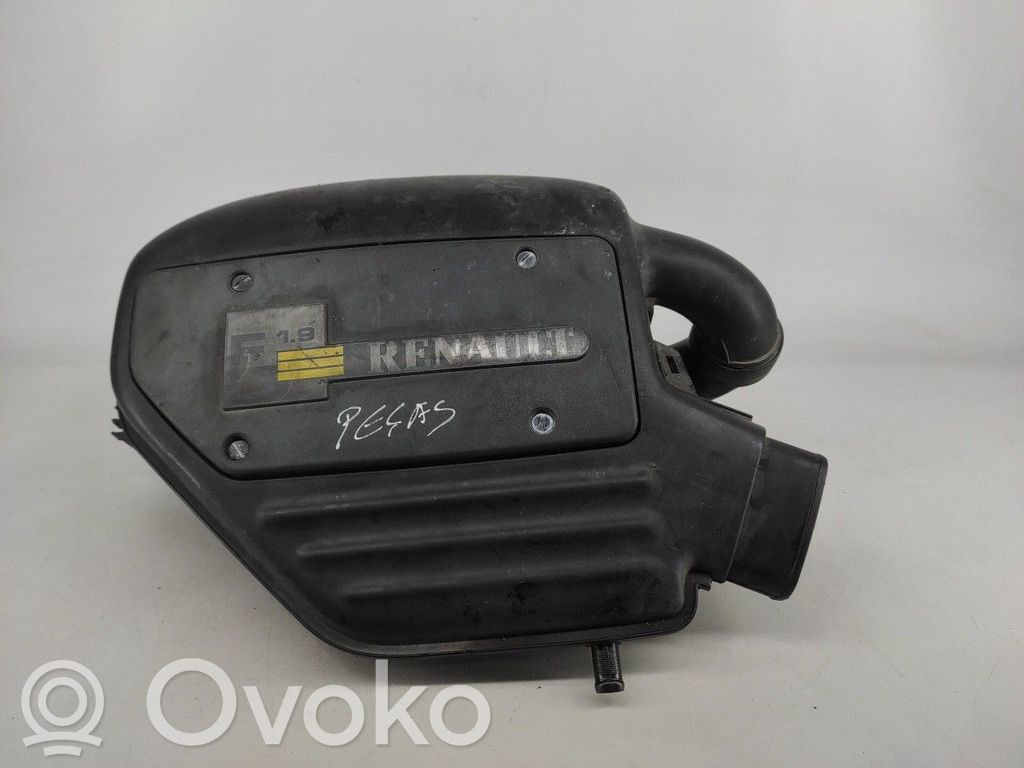 Renault Clio II Kita salono detalė 