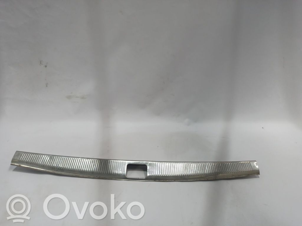 Audi A6 S6 C5 4B Garniture latéral de hayon / coffre