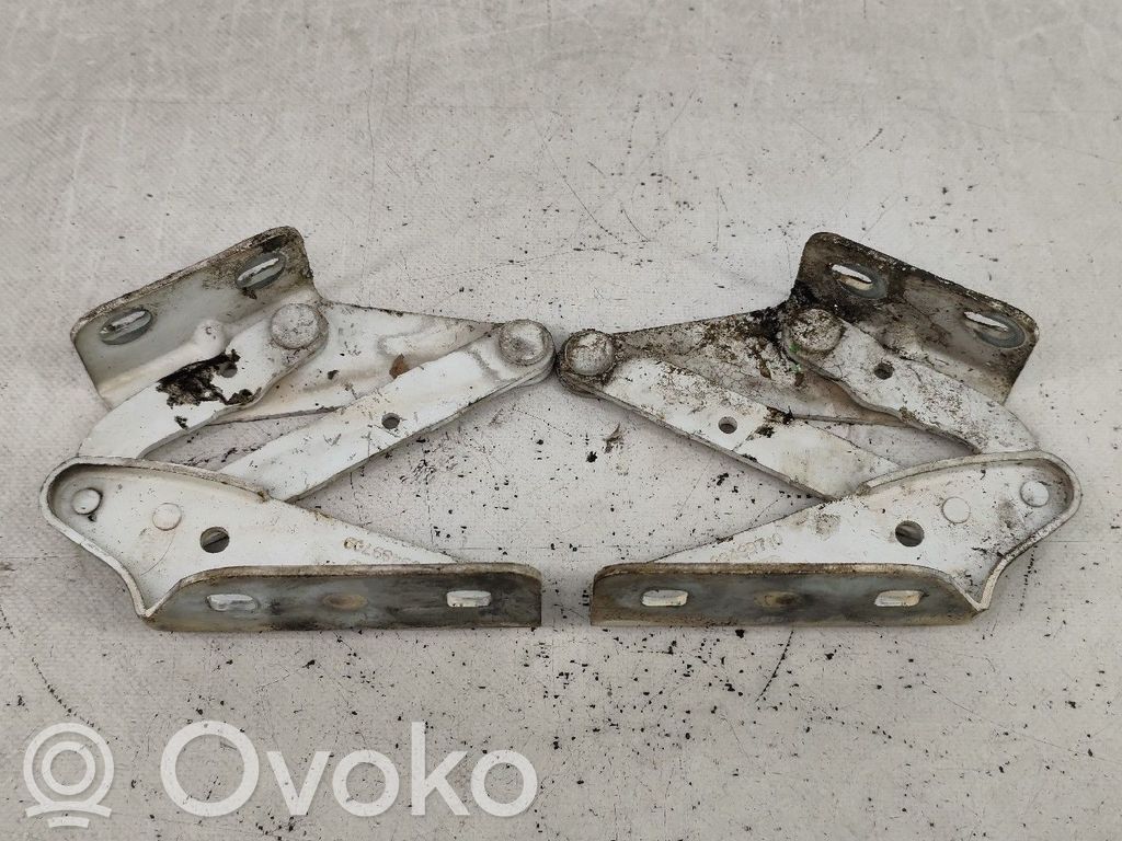 Iveco Daily 3rd gen Etuoven pidätin 