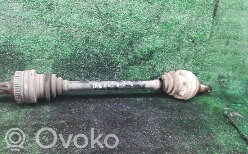Arbre d'entraînement avant