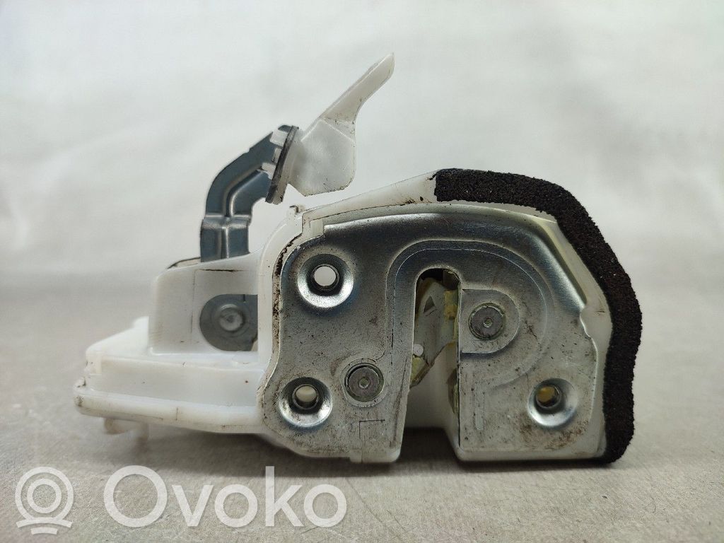 Cerradura de puerta trasera   4PINOS,8K16B0561