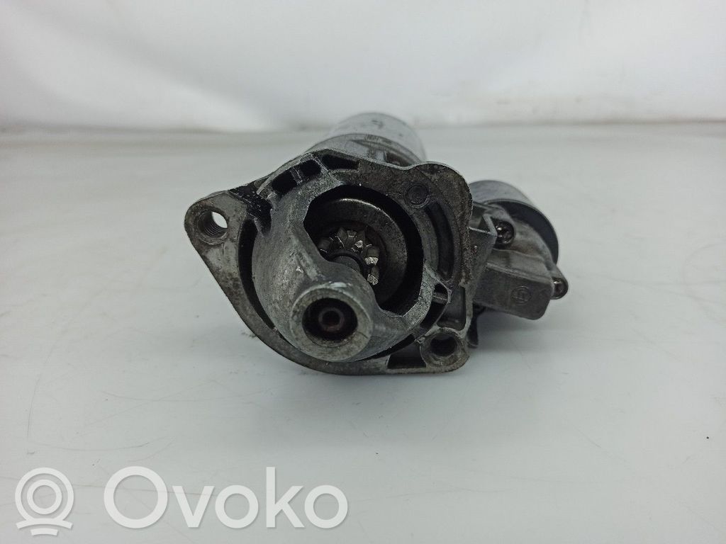 Motor de arranque   068911024